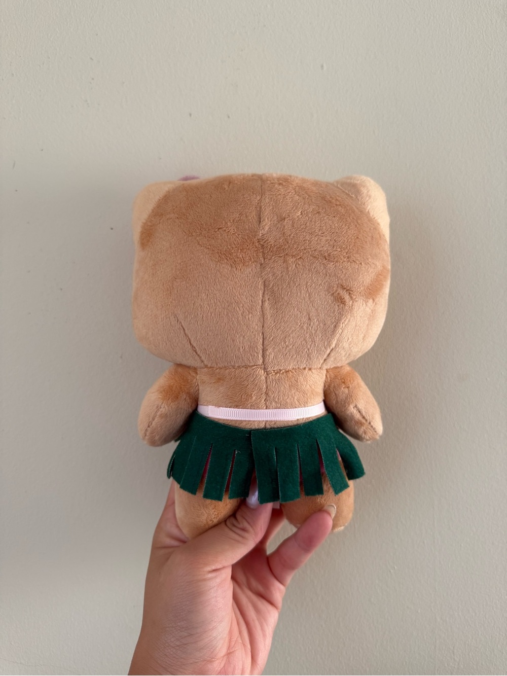 Hello Kitty Hawaii Plush - Picture 2 of 2